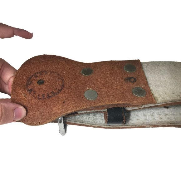 Valeo 6" Leather Weightlifting Belt - Back Support for Body Builders and Weight - Picture 8 of 9